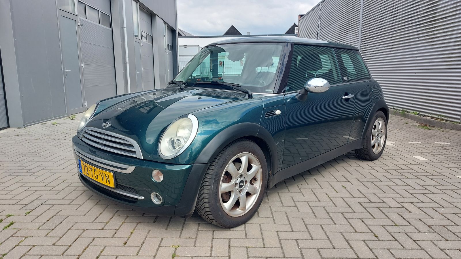 Mini Cooper Park Lane automaat in British Racing Green, foto 1